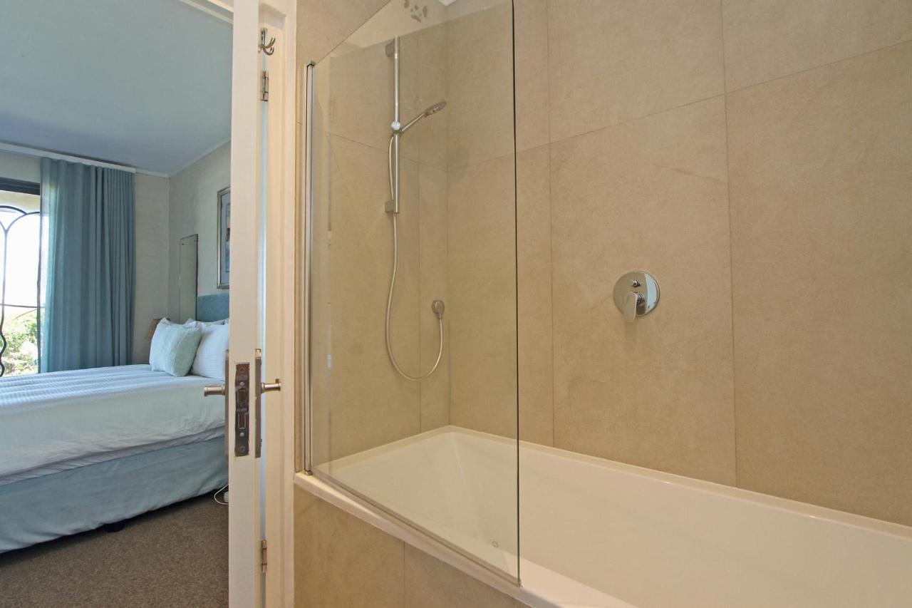 9 The Village Hout Bay Exterior photo