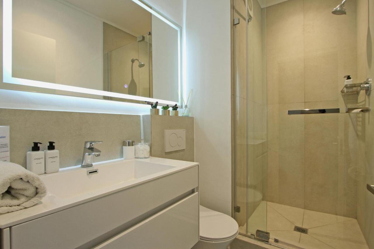 9 The Village Hout Bay Exterior photo
