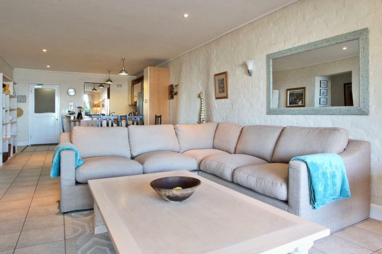 9 The Village Hout Bay Exterior photo